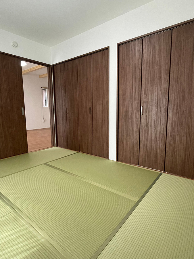 開放感と和の落ち着きを両立した住まい［イメージ09］