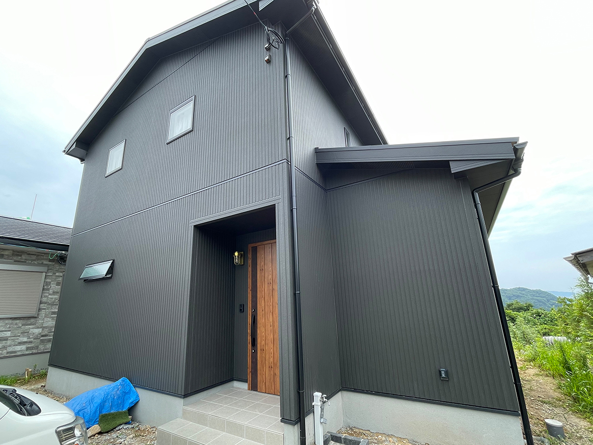 やわらかなデザインが魅力の住まい［イメージ01］