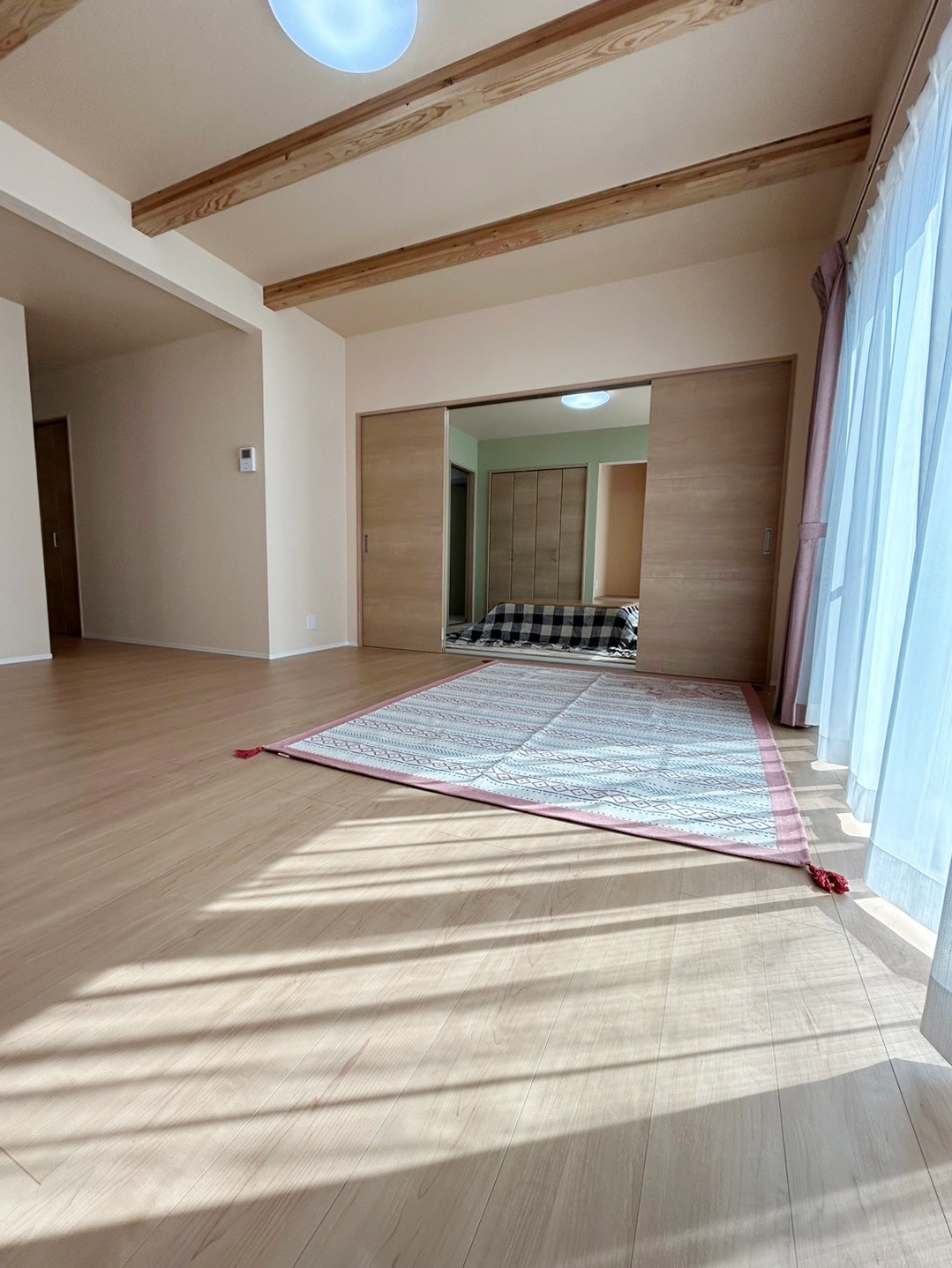 ゆとりある6LDKの大型平屋［イメージ08］